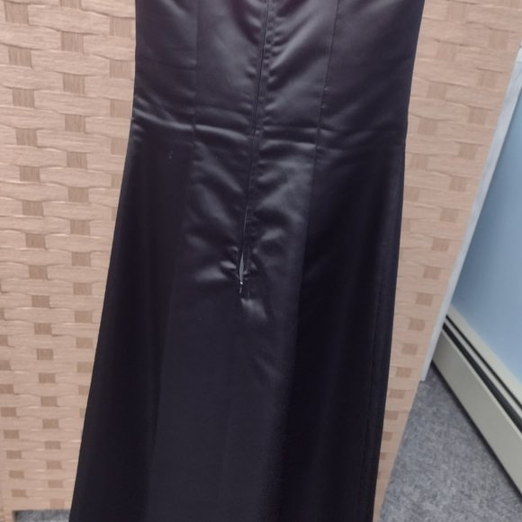 Debut, Black and Pink formal dress - Picture 4 of 4